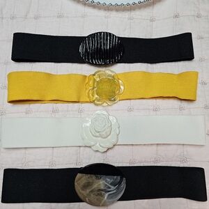 Lot Of 4 Vintage Stretch Belts Plastic Buckles Size Small Medium